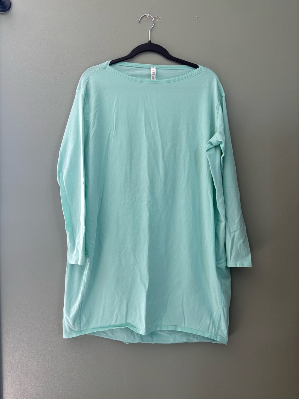 Lululemon Back in Action Long Sleeve Dress
Wild Mint
